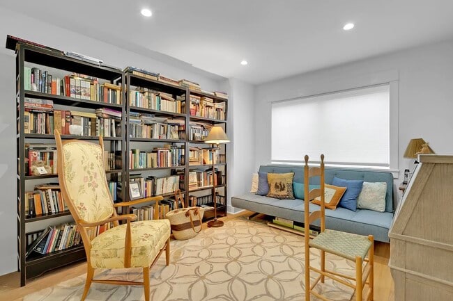 Building Photo - 532 S Branciforte Ave