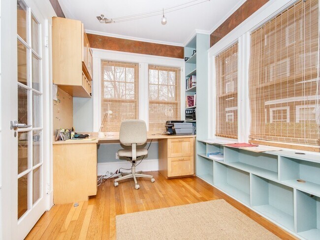 Building Photo - 62 Granville Rd