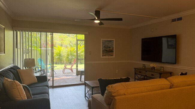 Building Photo - Charming 2/2 Seasonal Rental in Sarasota – Minutes from the Beach! Private Courtyard Included!!