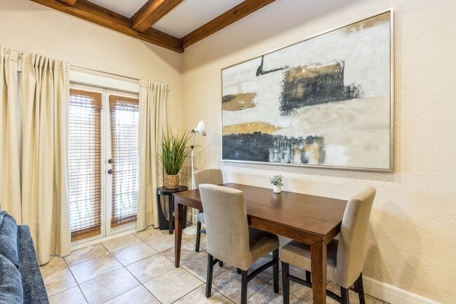 Building Photo - 1111 W 46th St