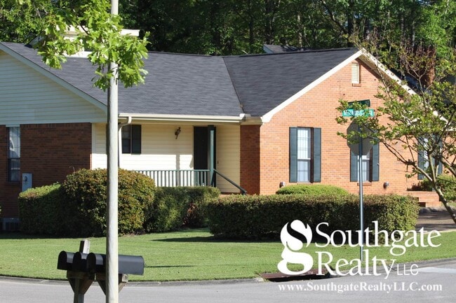 Building Photo - Woodshire Duplexes & Townhomes