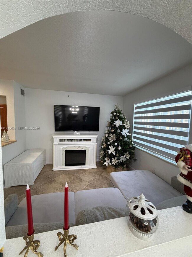 Building Photo - 8814 W Flagler St