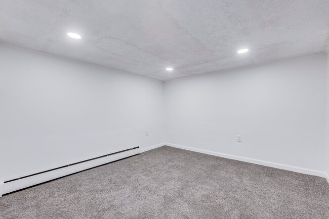 Building Photo - 2675 S 18th St