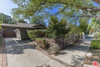 Building Photo - 3418 Greensward Rd