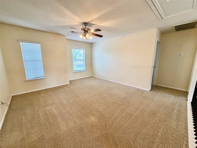 Building Photo - 25206 Auburn Terrace Dr