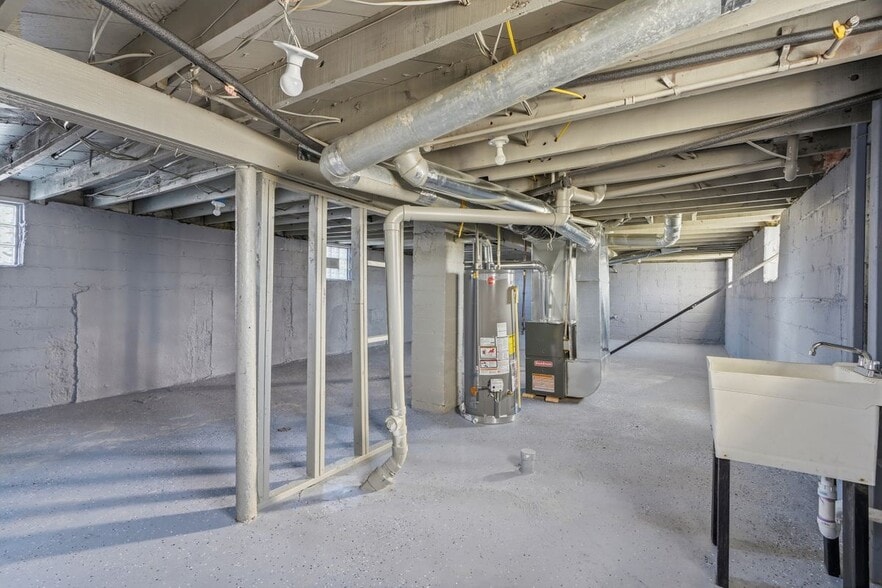 Building Photo - 4663 Alter Rd