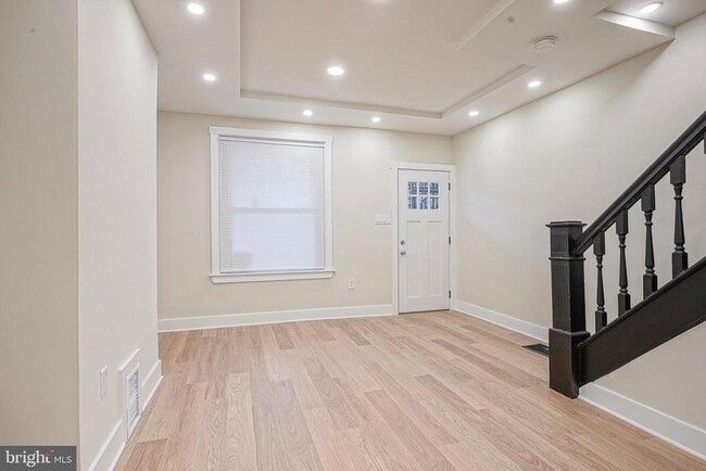 Building Photo - 3040 N Water St