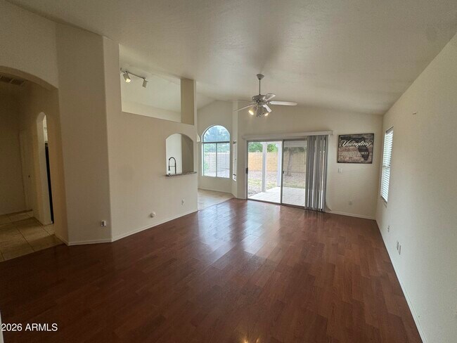 Building Photo - 7187 S Parkside Dr