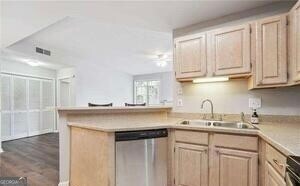 Building Photo - 1215 McGill Park Ave NE