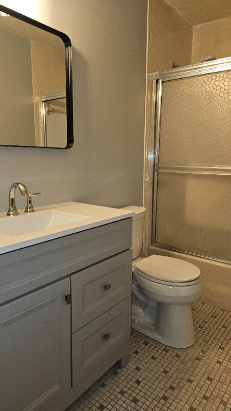 Building Photo - 266 High Path Rd