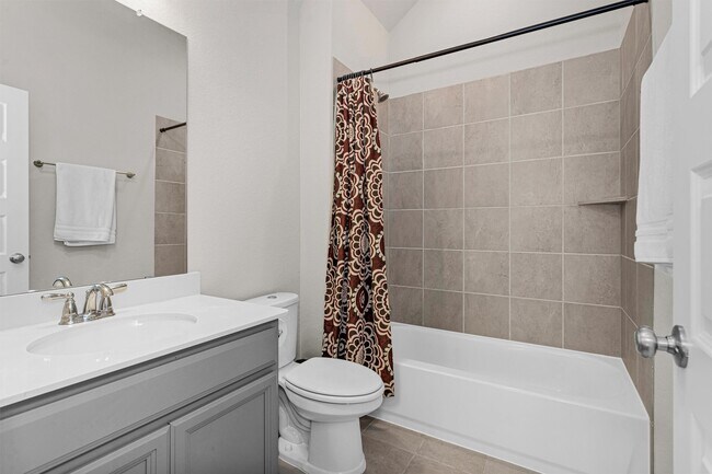 Building Photo - 17685 Martin Crk Ln