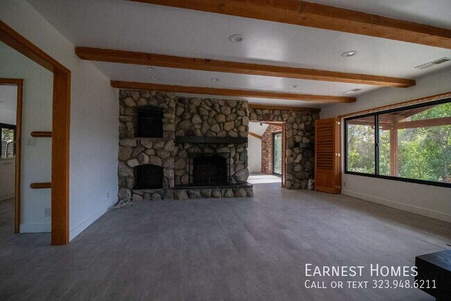 Building Photo - 11619 Lerdo Ave