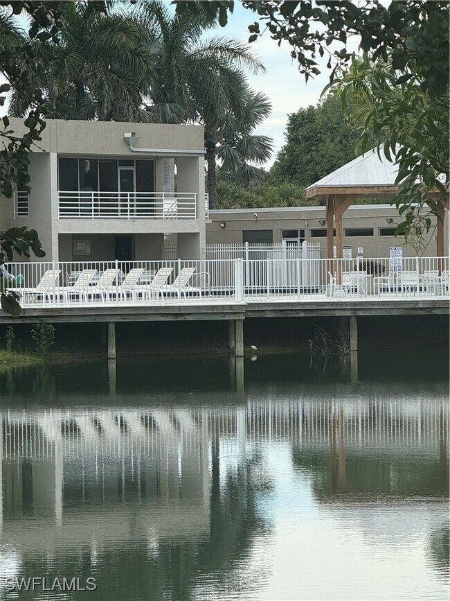 Building Photo - 169 Santa Clara Dr