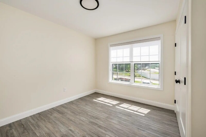 Building Photo - 725-727 Central Ave