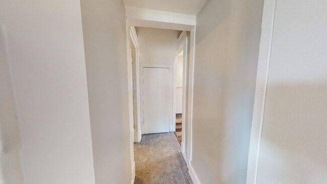 Building Photo - Old Brooklyn - 3 Bedroom Single Family Home