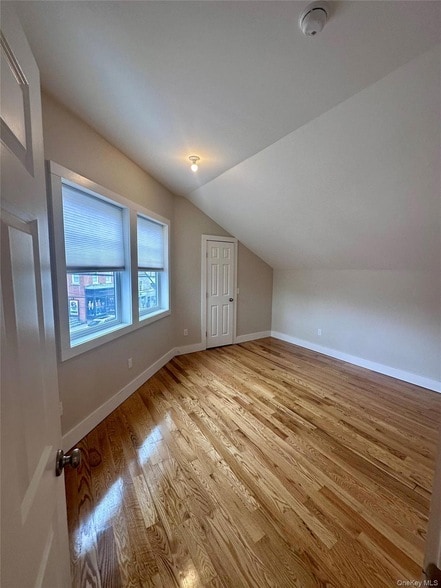 Building Photo - 12 Main St