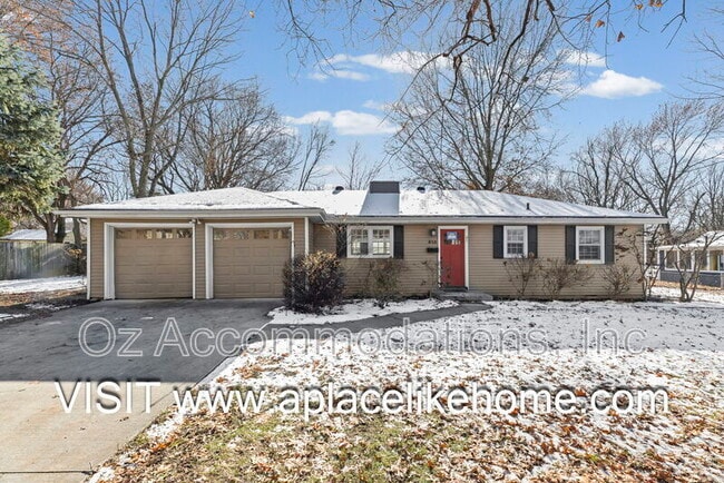 Primary Photo - 515 E Sheridan St