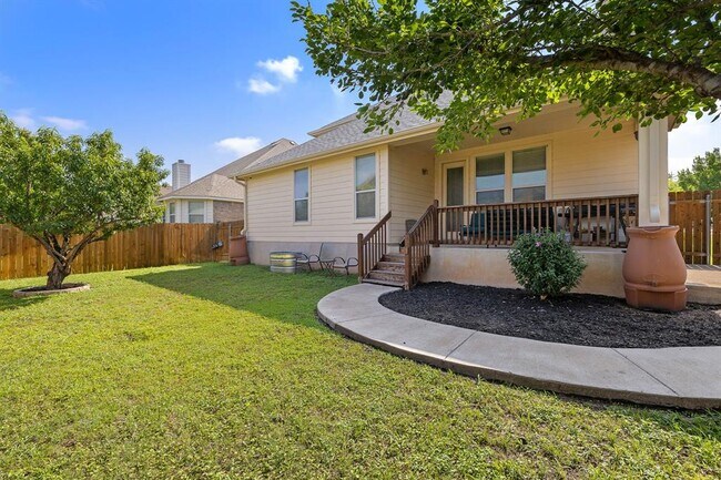 Building Photo - 123 Justin Leonard Dr