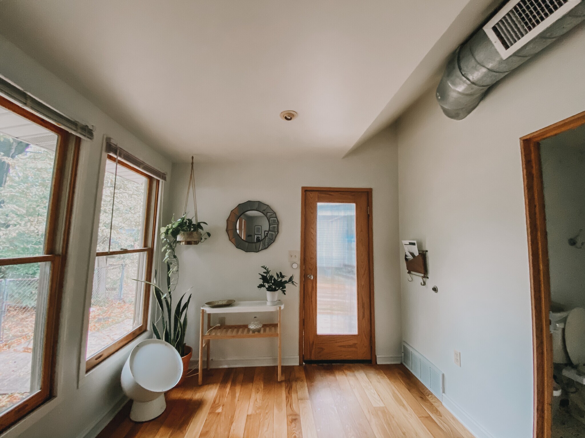 Entry - 2012 Harbert Ave