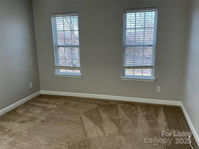 Building Photo - 5830 Langwell Ln