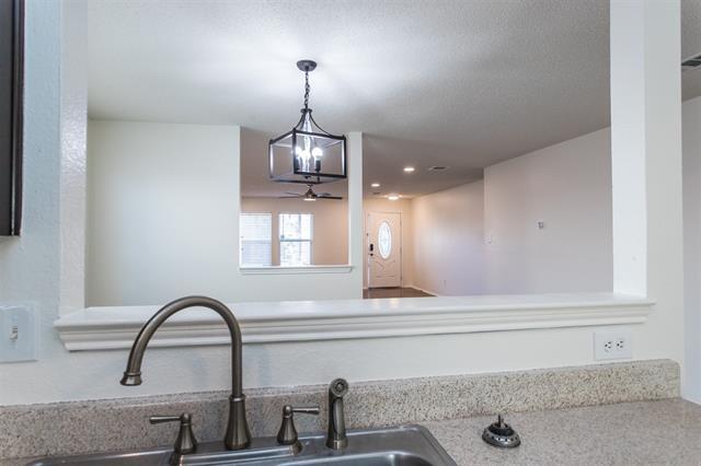 Building Photo - 2629 Clear Brook Dr