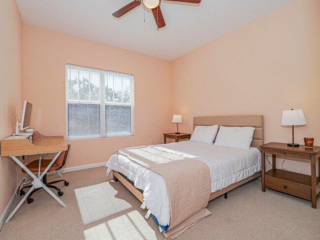 Building Photo - 5020 Fairways Cir