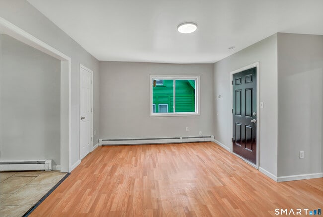 Building Photo - 124 Central Ave