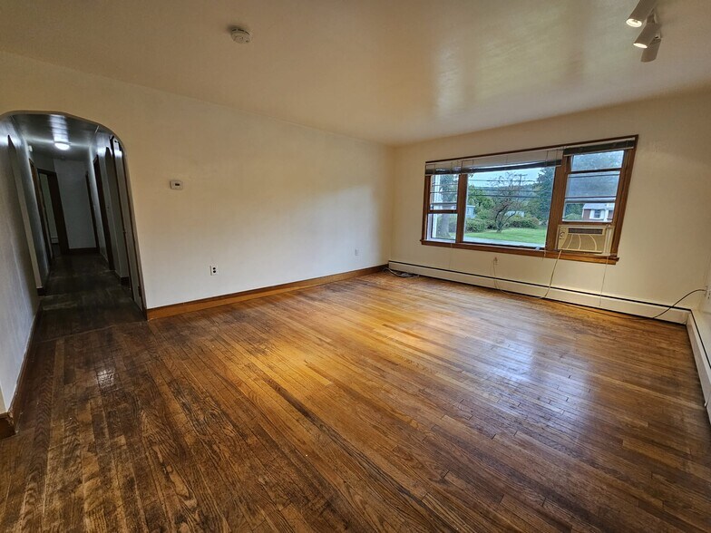 Living room with entrance to hall - 244 Vineyard Ave