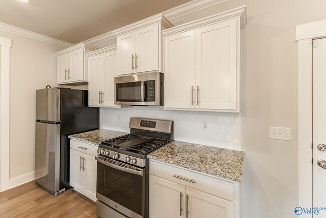 Building Photo - 125 Caspian Ln