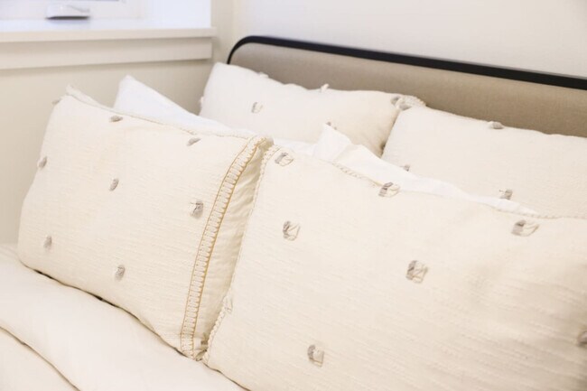 Building Photo - 3921 I St