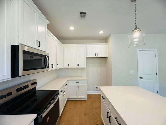 Building Photo - 4220 Easter Lily Ave