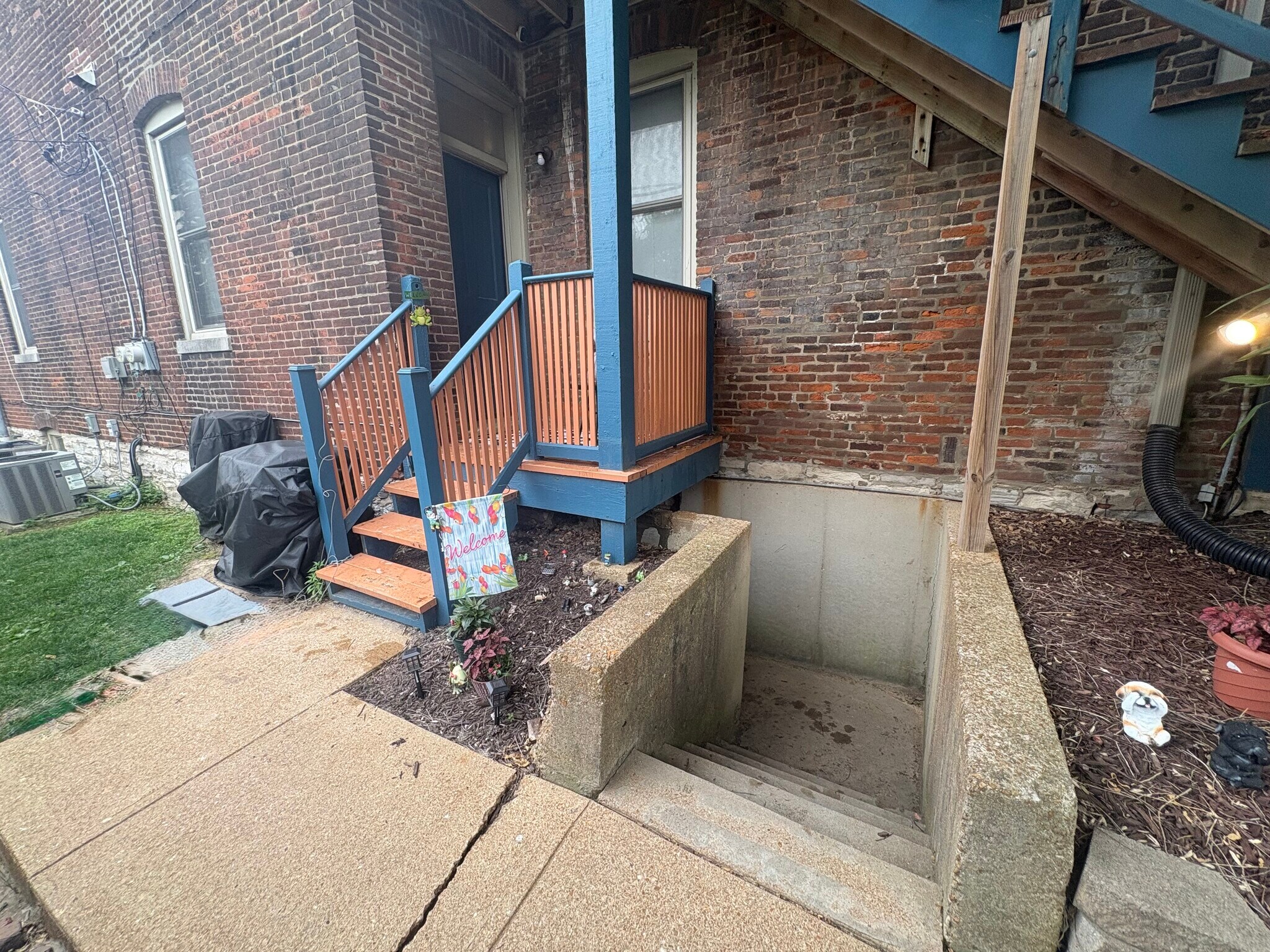 Building Photo - 1117 Missouri Ave
