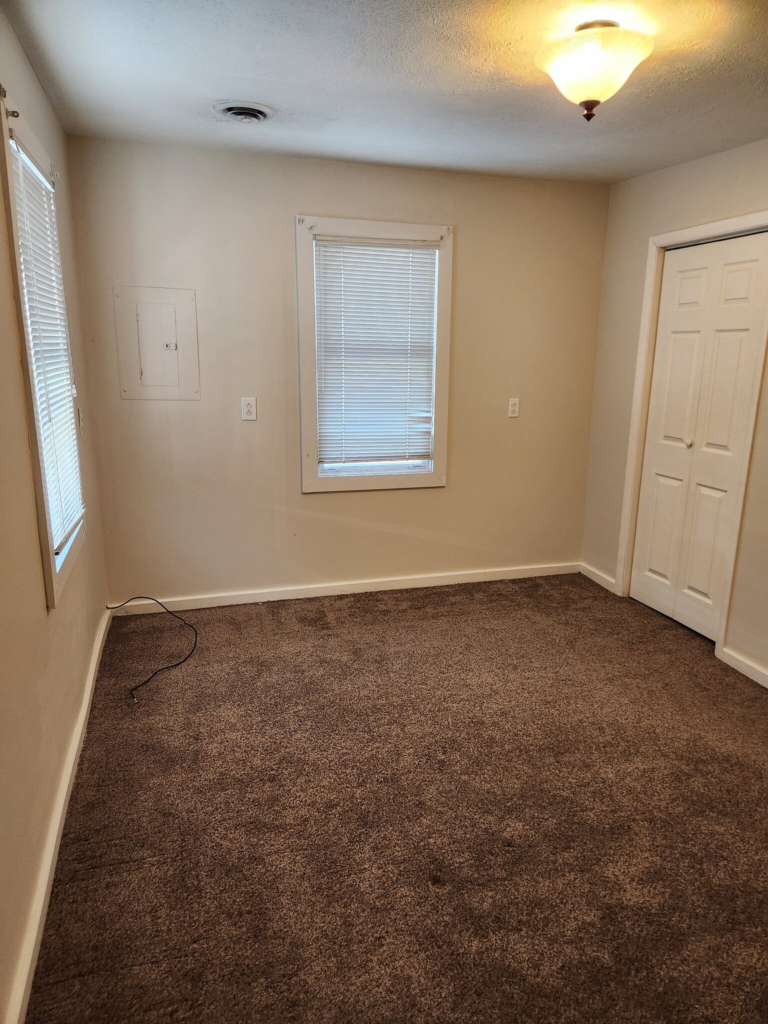 Bedroom - 5 Fountain St