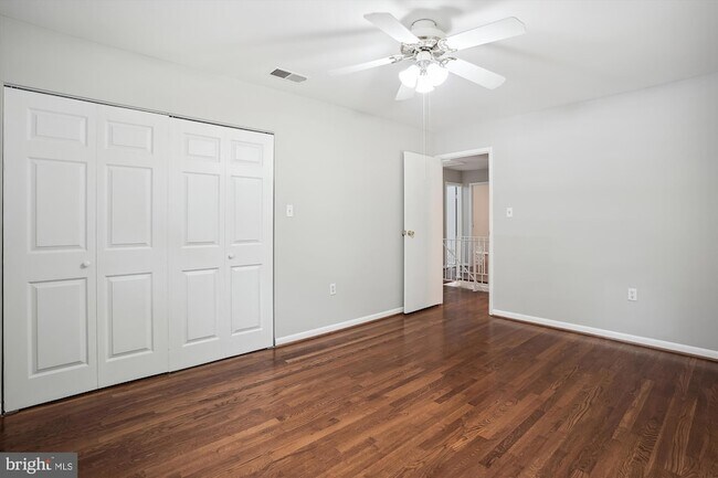 Building Photo - 8501 Canterbury Dr