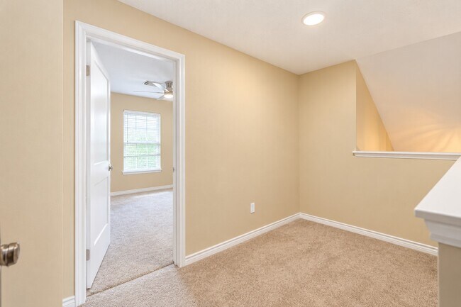 Building Photo - 3418 Coldwater Canyon Ln