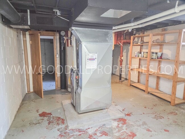 Building Photo - Charming 2 bedroom 1 bath home in Beaverdale area!