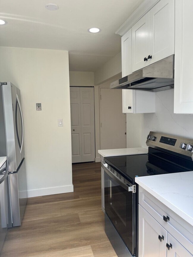 Building Photo - Remodeled Cupertino Gem in Top-Rated School District!