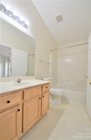 Building Photo - 9742 Bailey Rd