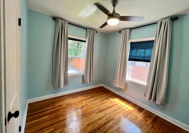 bedroom 3 - 1208 E Hamilton Ave