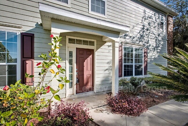 Building Photo - 6986 Roundleaf Dr