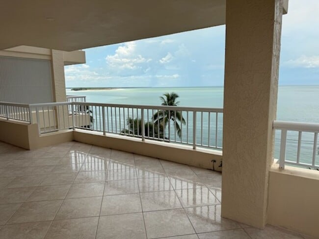 Building Photo - 990 Cape Marco Dr