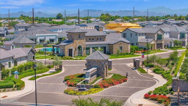 Building Photo - 2648 E Longhorn Ct