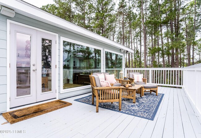 Building Photo - 55 Coosaw River Dr