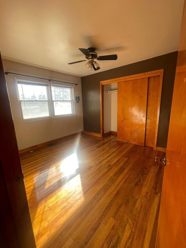 Building Photo - Roomy 4 Bedroom Spokane Home – 2,062 Sq Ft of Living Space