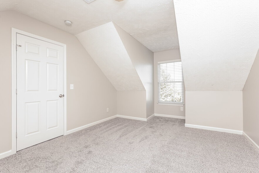 Building Photo - 149 Howard Woody Dr