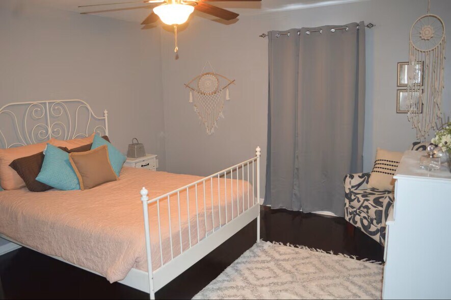 Bed 2 - 12 Fircrest Ln