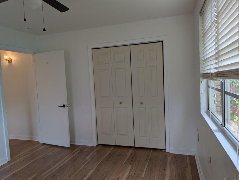 Building Photo - 235 Burgin Ave