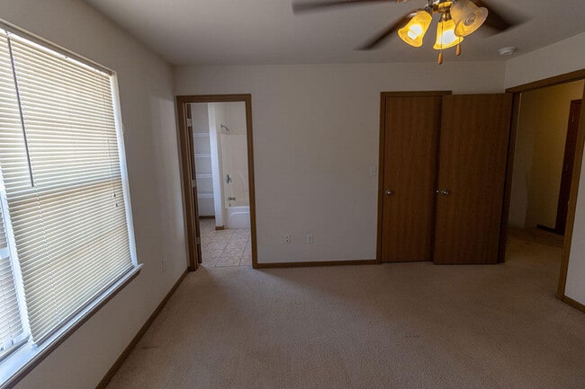 Building Photo - 1619 Citadel Dr