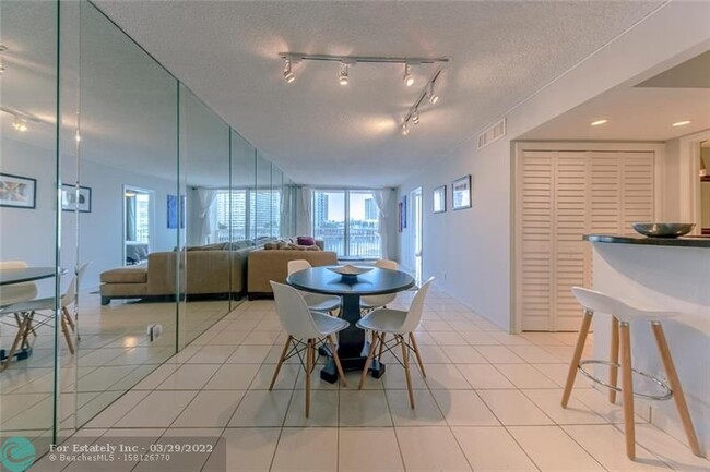 Building Photo - 121 Golden Isles Dr