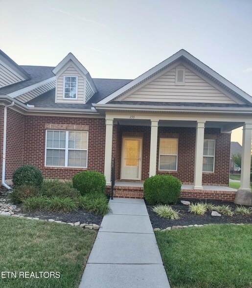 Building Photo - 155 Hatleyberry St